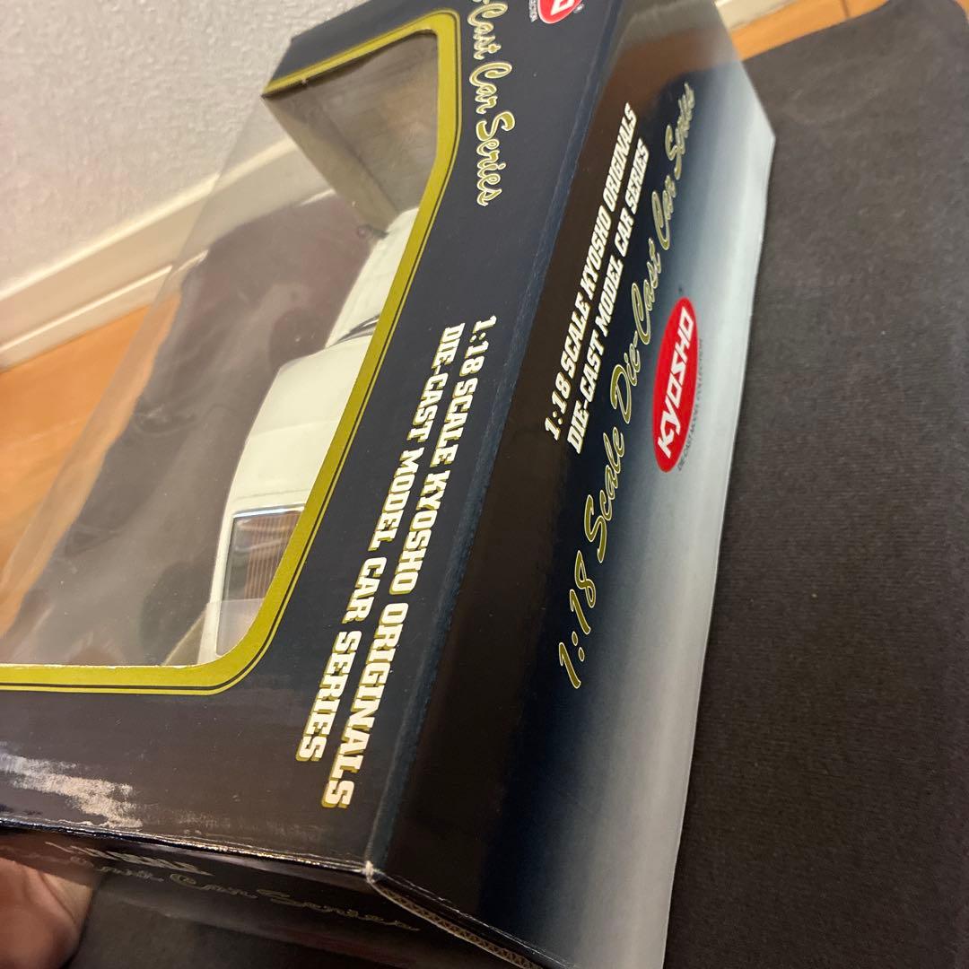 ニッサン　フェアレディ　Z－L（S30） （1/18スケール 8211W）