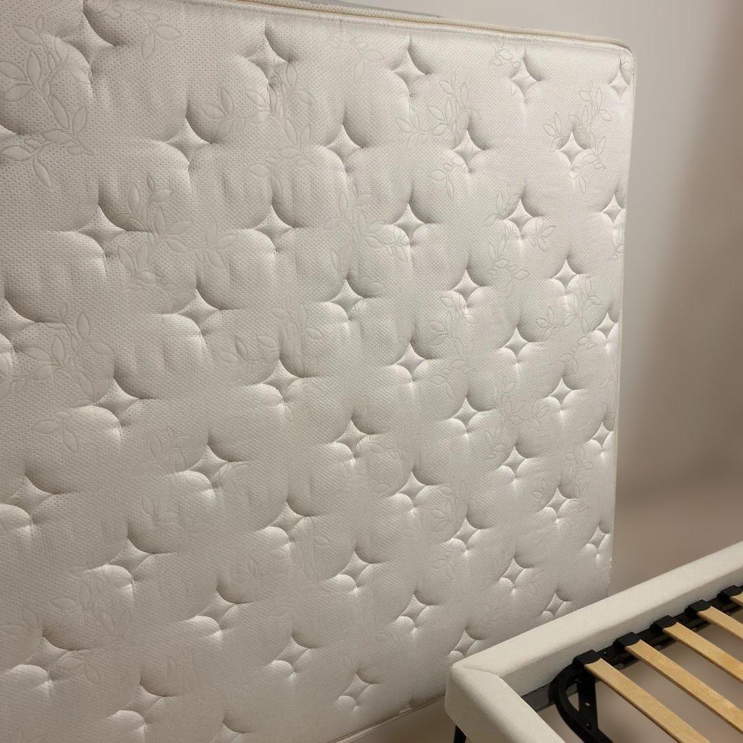 BoConceptベッドフレーム　マットレスサータ