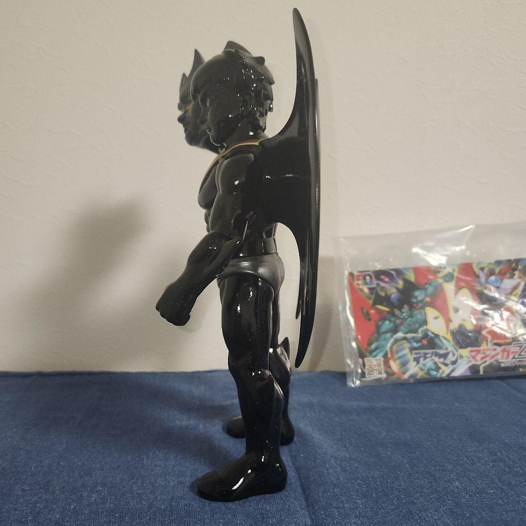 墓場の画廊　デビルマン　マスク　面取れ　ソフビ　ブラック細かな金ラメ入り