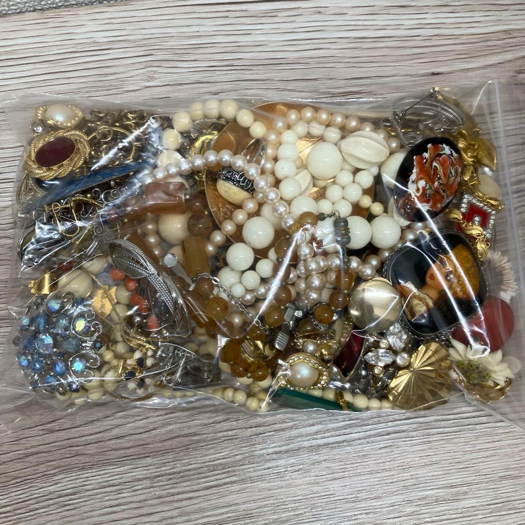 アクセサリーまとめ　ビンテージジュエリーセット多数　③