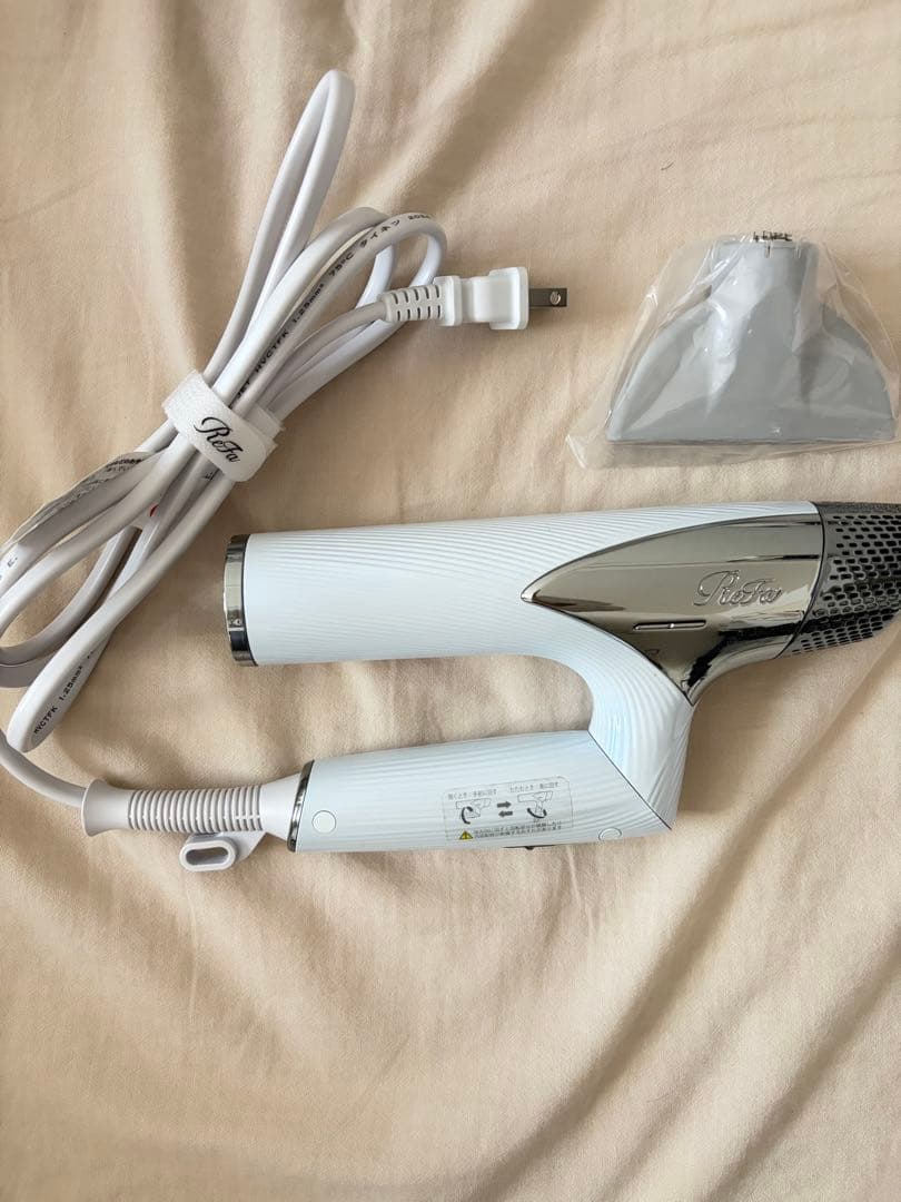 ホワイト ヘアドライヤー 本体