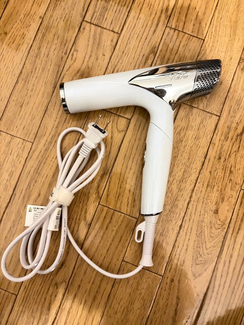 ホワイト ヘアドライヤー 本体