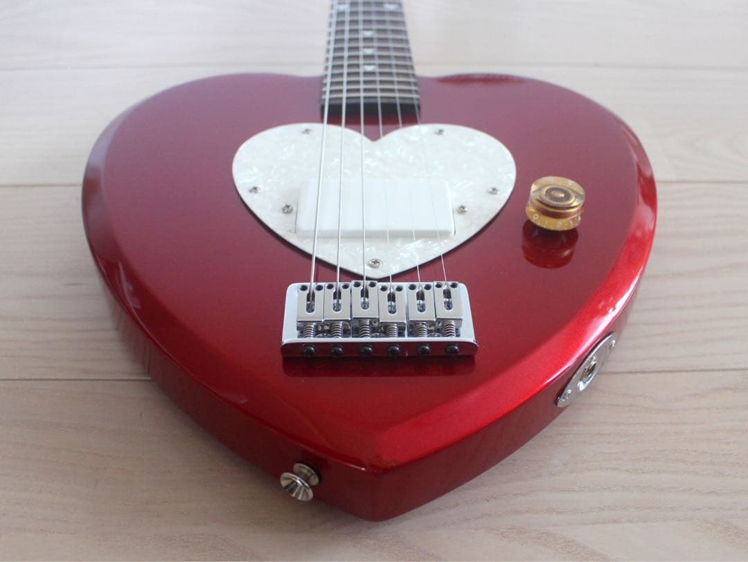 【レア】ハート型 Daisy Rock Heart Breaker