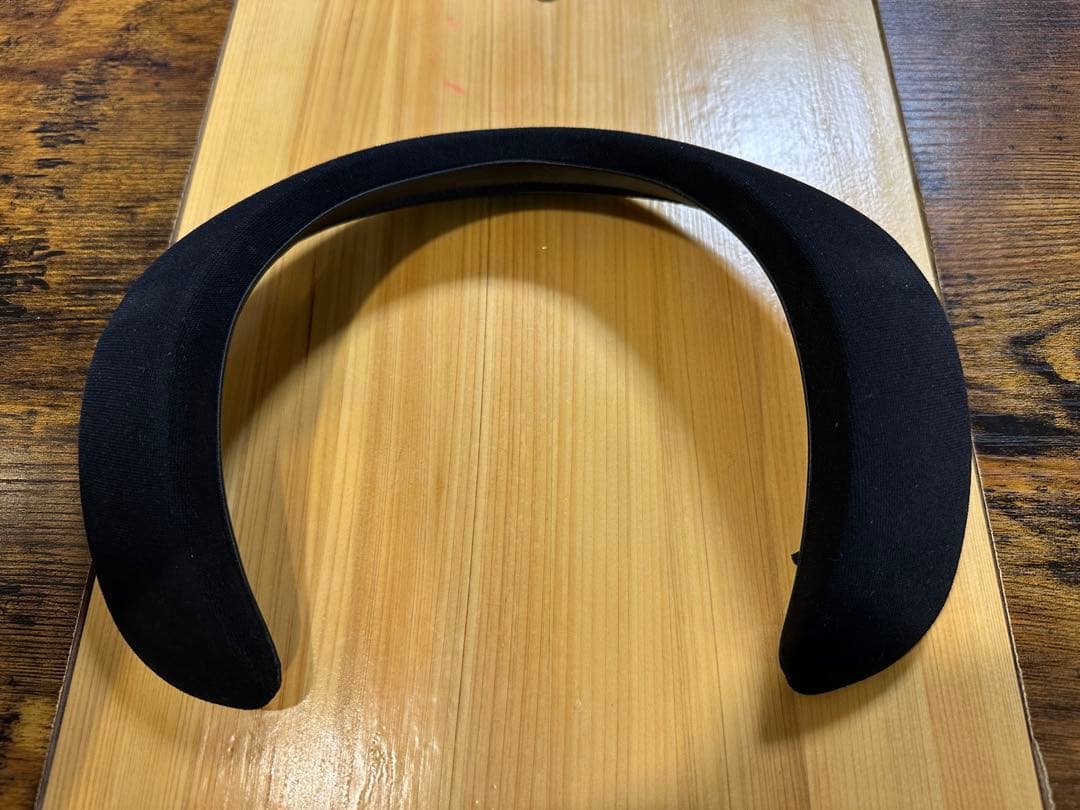 BOSE SoundWearネックスピーカー 黒 完動品⭐︎経年劣化少々⭐︎