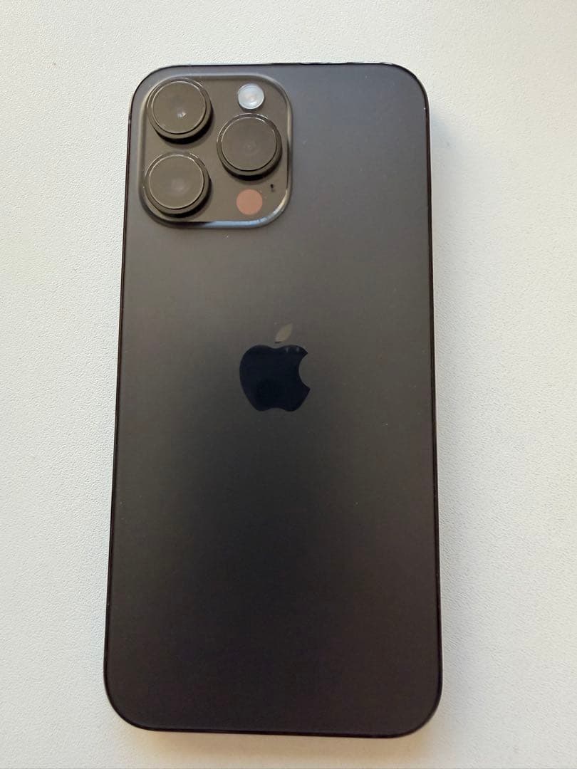 [グエン　ホアン]Apple iPhone 14 Pro Max