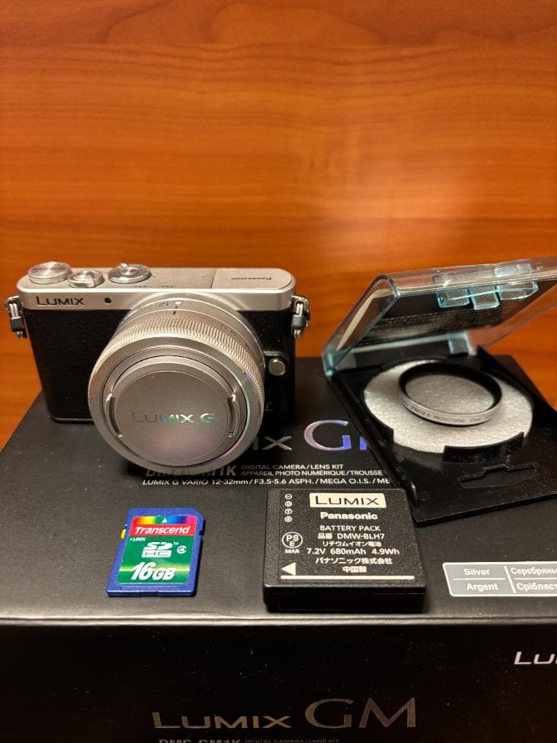 Panasonic LUMIX DMC-GM1ルミックスミラーレス一眼カメラ