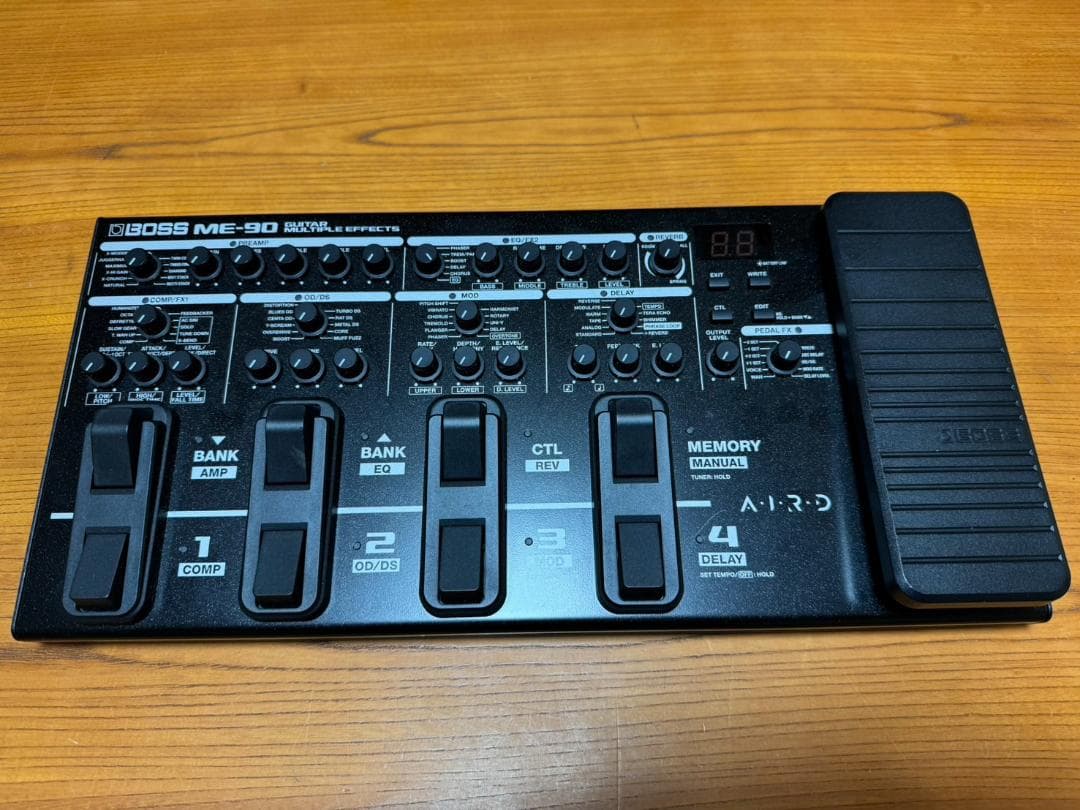 BOSSマルチエフェクターME90