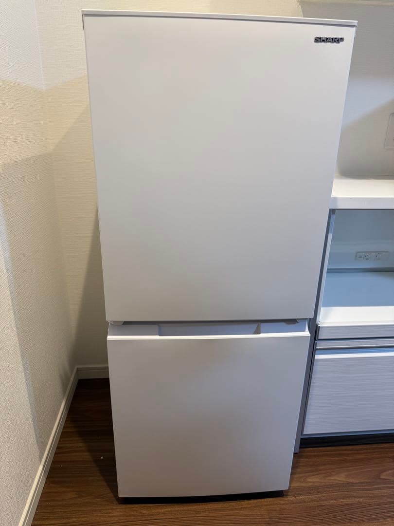 【熊熊】シャープ 2024年製 冷蔵庫 ほぼ未使用 152L 左右付替え
