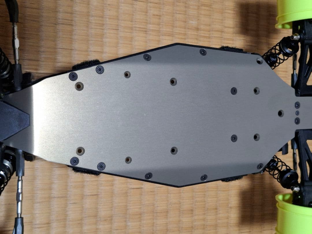 M*a様 TLR 22DC 5.0 ROLLER　未走行