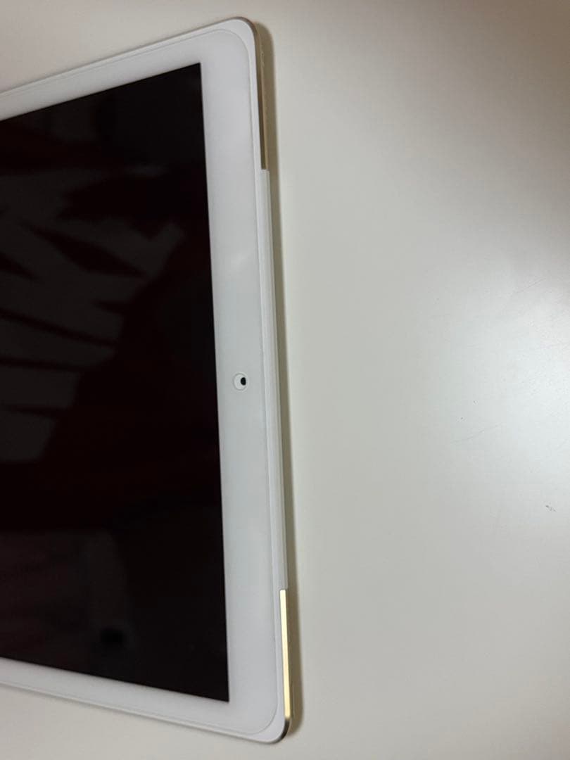 • iPad Pro 12.9 第1世代 128GB 美品 ガラスフィルム付 •