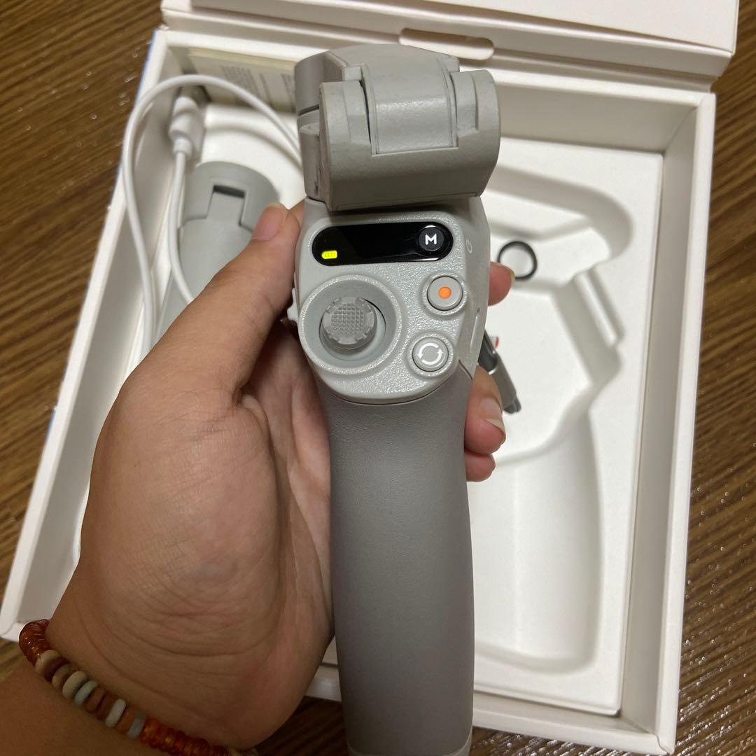 DJI OSMO MOBILE SE スマートフォンスタビライザー