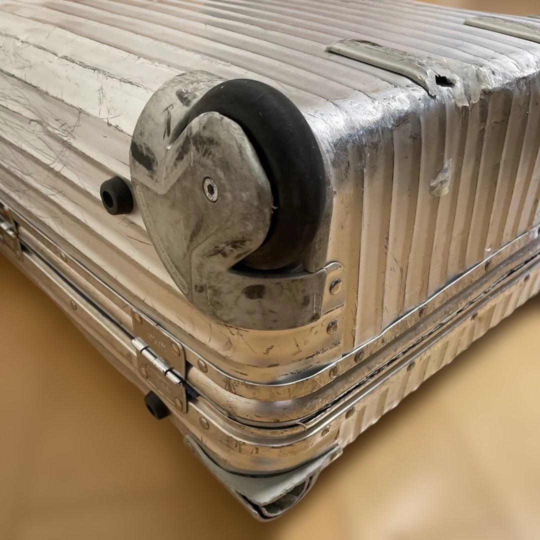 【再値下げタイムセール中⭐️】RIMOWA アルミ製　キャリーケース 中型