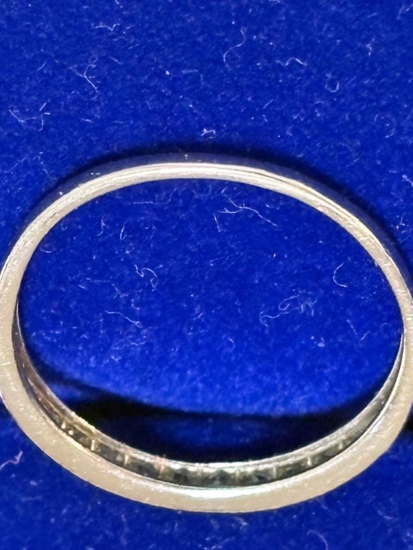 プラチナ グリーンストーンハーフエタニティリング