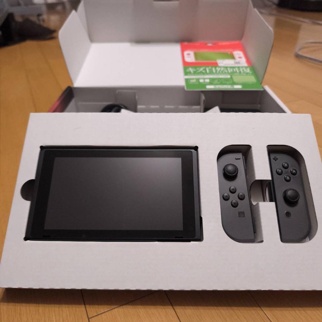 あ*や様 任天堂Switch本体