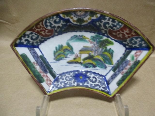 古九谷色絵扇面皿　O18-1