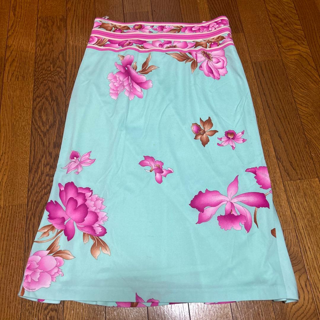 美品　レオナール　色味が最高に綺麗なスカート