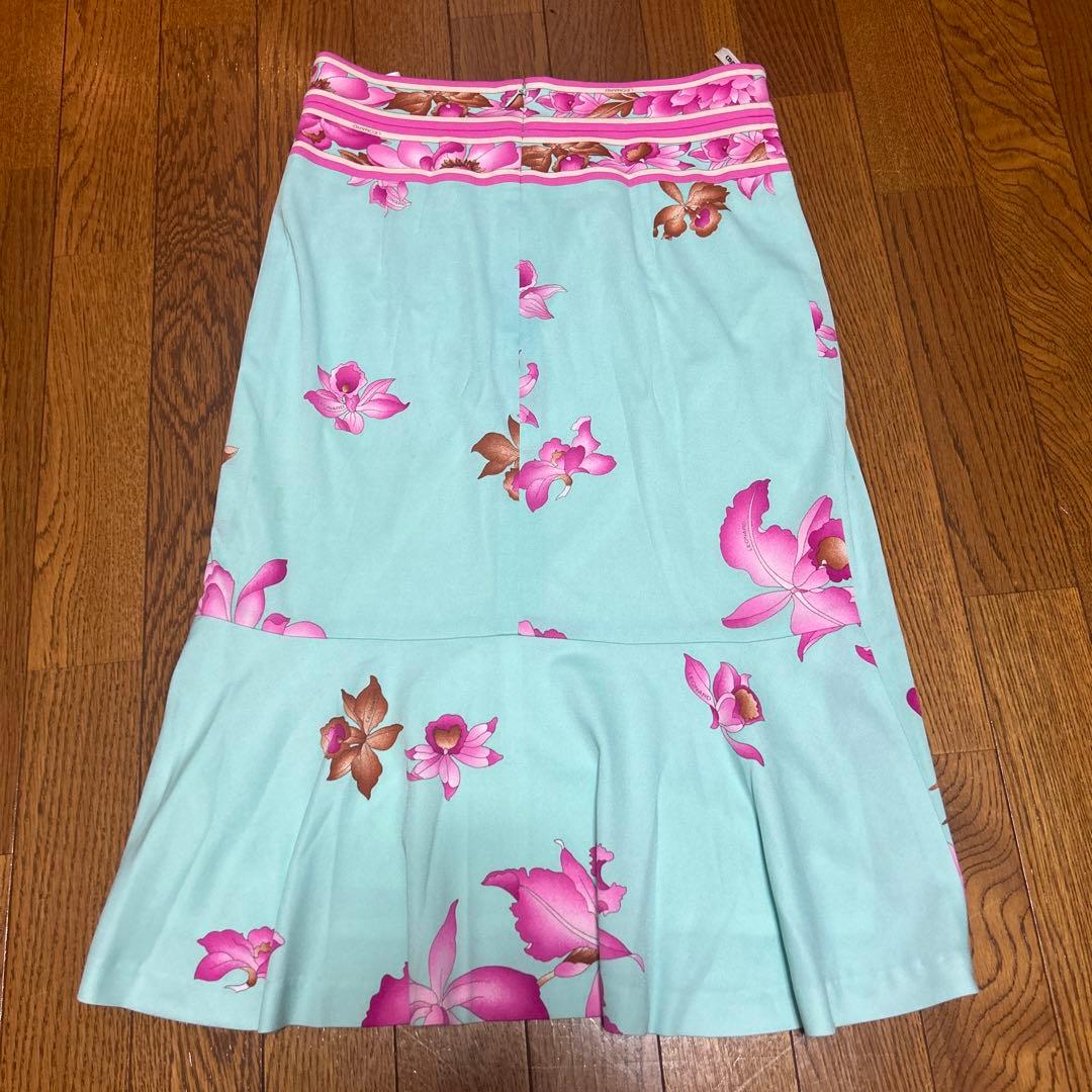 美品　レオナール　色味が最高に綺麗なスカート