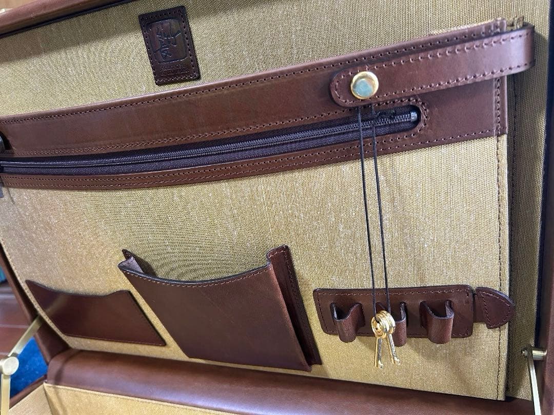 大幅に値下げしました！ 美品　公長斎小菅アタッシュケースタイプ