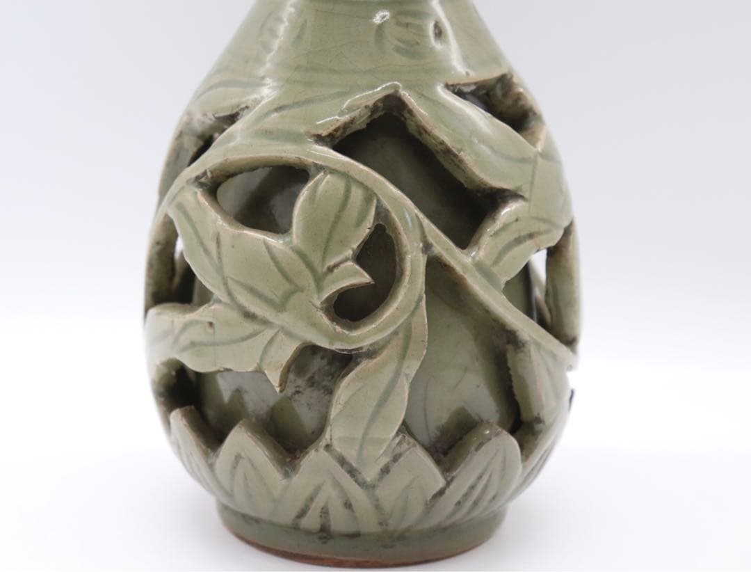 青磁　透花瓶　木箱入れ　送料込み0729