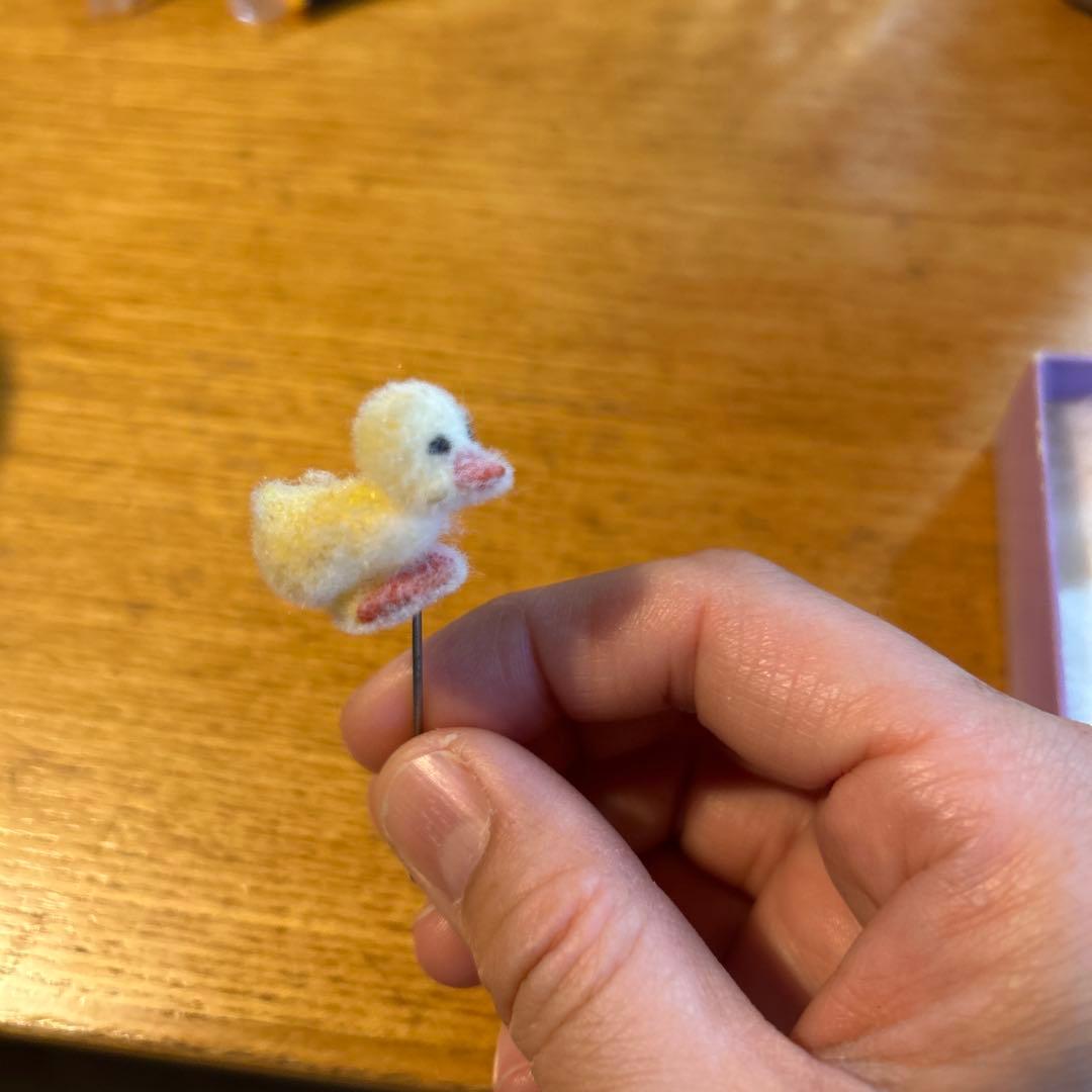 【お値下げ】激レアレトロ1970年代のディズニーランドみにくいアヒルの子ブローチ