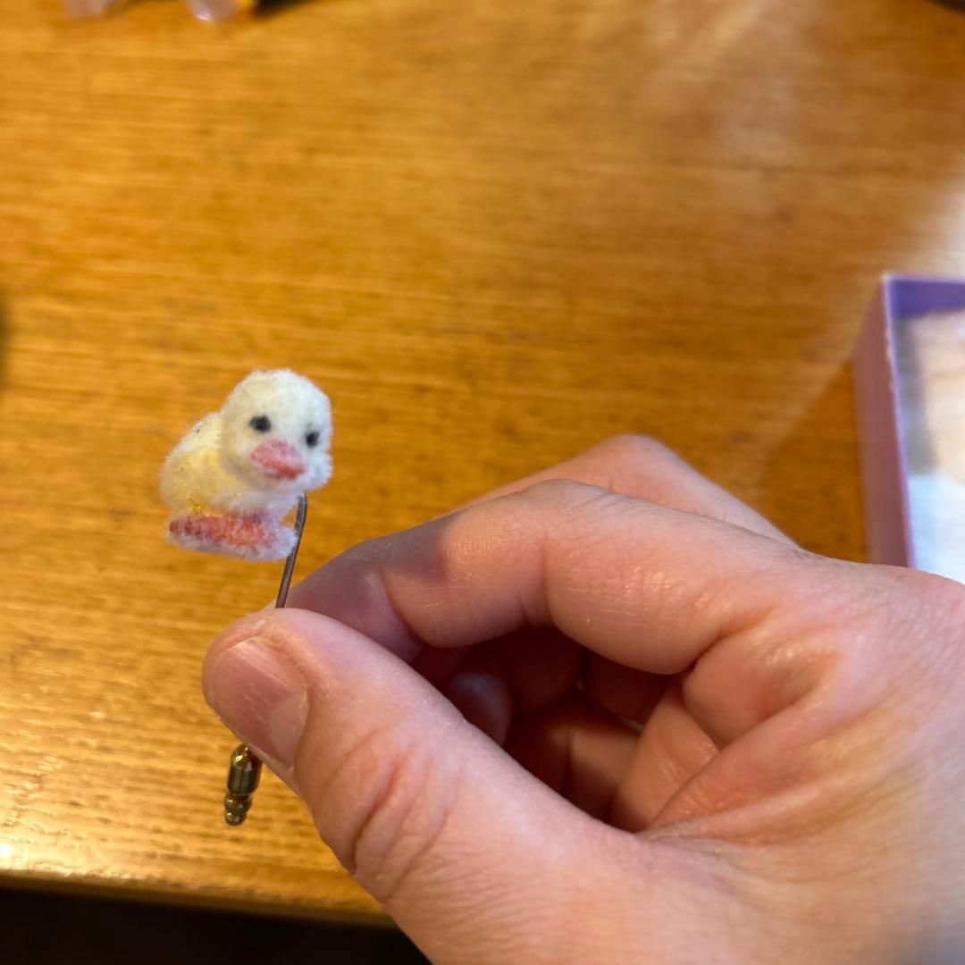 【お値下げ】激レアレトロ1970年代のディズニーランドみにくいアヒルの子ブローチ