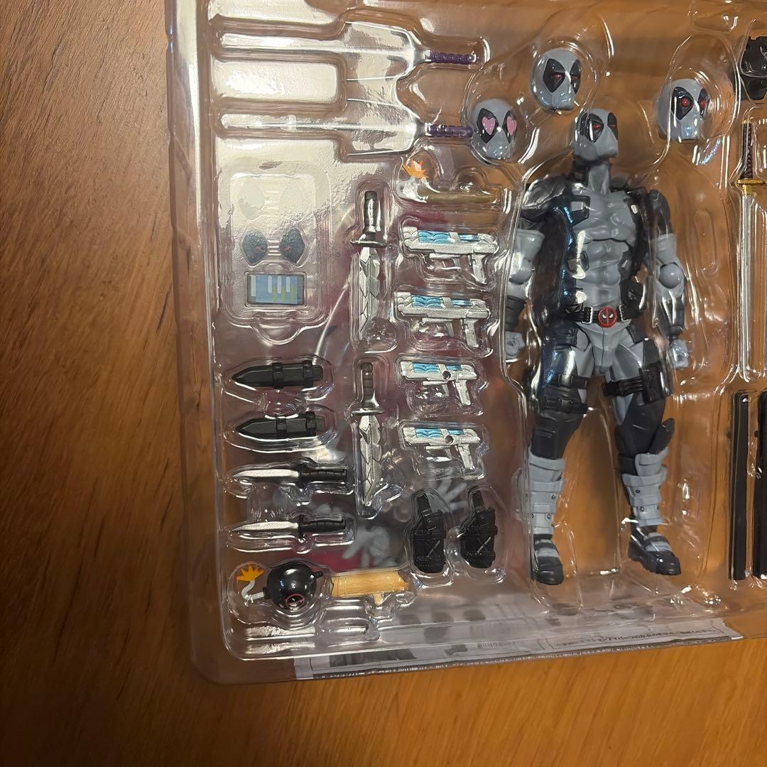 デッドプール アクションフィギュア 付属品多数