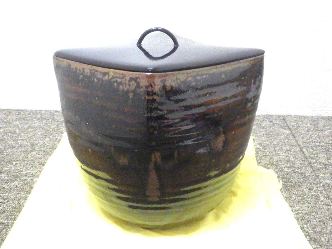 笹山登古 高取焼 菱形水指 共箱入り　Sh1009-04