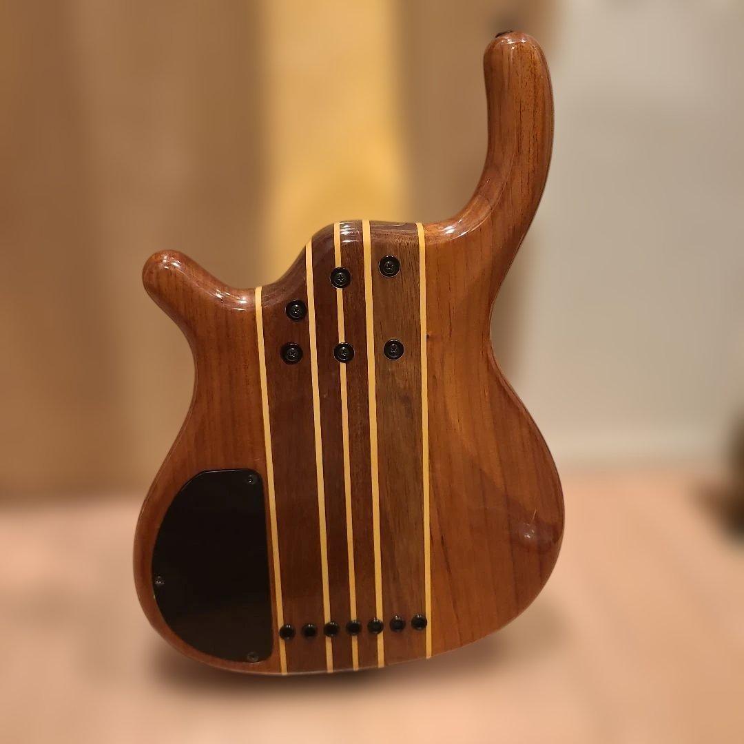 ✨美品✨Bruce Wei 7弦ベース ハードケース付き
