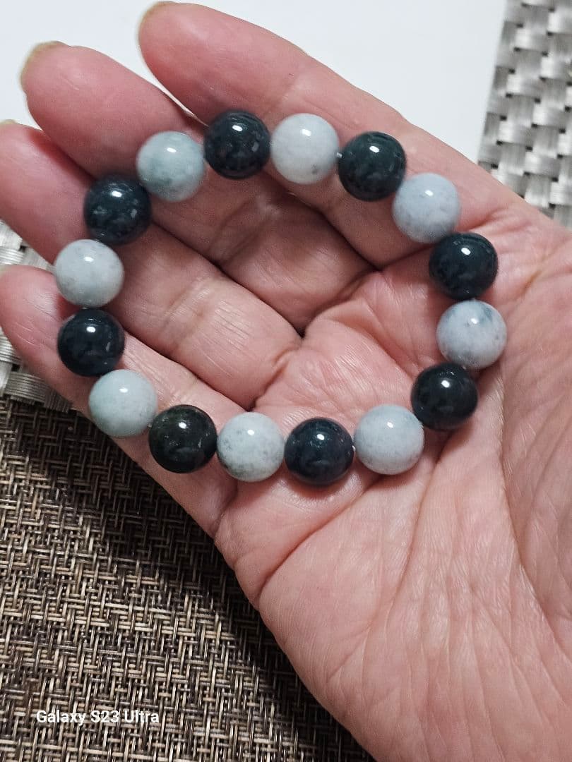 出雲瑪瑙碧玉１２mmと糸魚川青翡翠１２mmのブレスレット