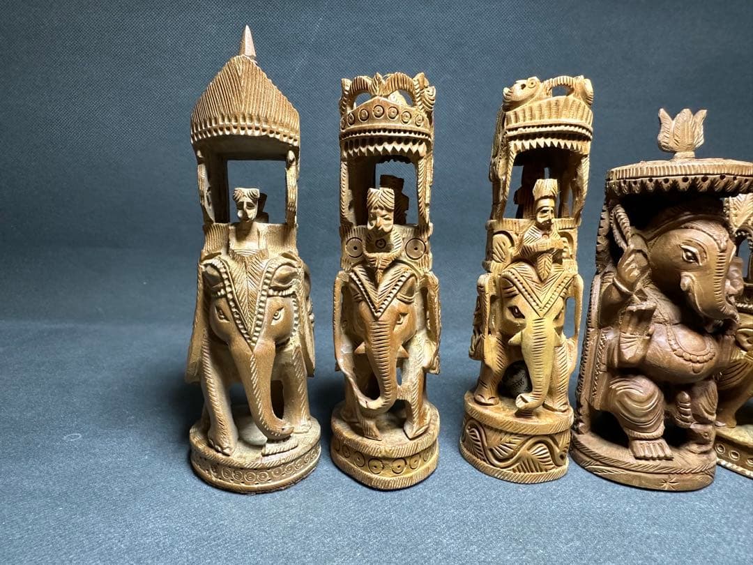 インド　白檀　木彫り　象　仏教美術　仏像 骨董 木像　木製　密教　置物