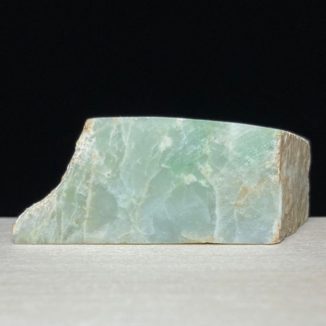 【貴重石】糸魚川翡翠　金山谷　ロウカン質 翡翠　山石　原石　24.4ｇ