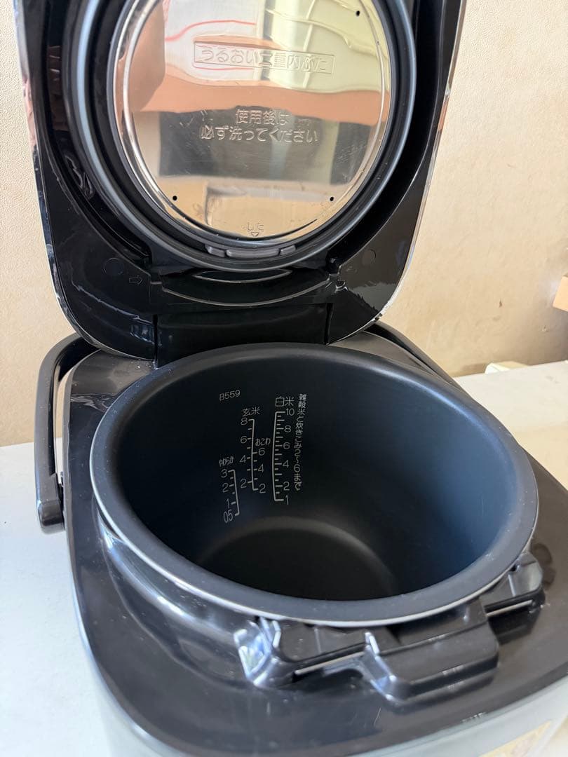 ZOJIRUSHI 象印NW-JU18 圧力IH炊飯ジャー