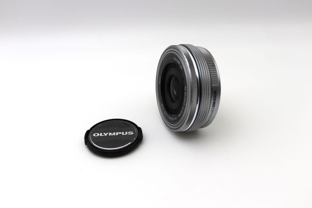 ☆美品【OLYMPUS】OM-D E-M10 MarkIII + 14-42mm