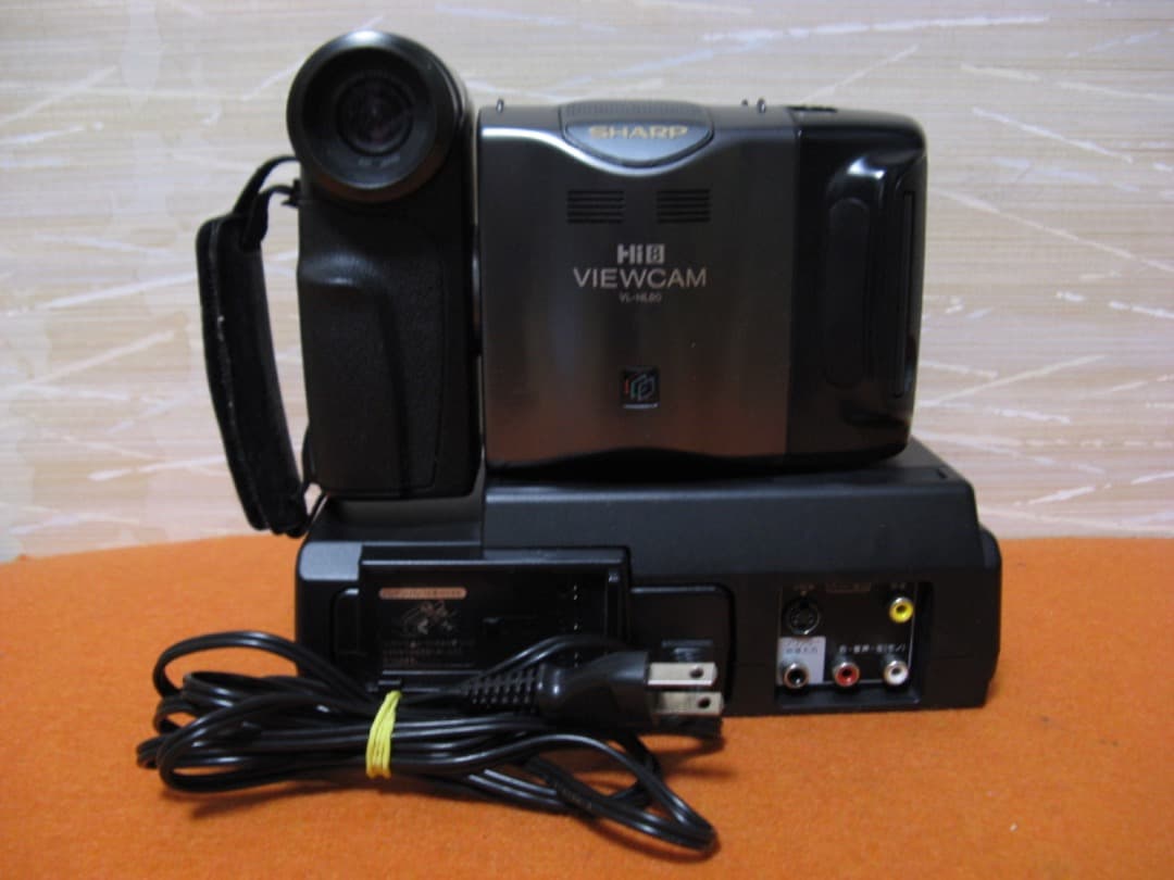 動作OK❗️☆シャープの液晶Hi8/8ミリビデオカメラ・VL-HL50
