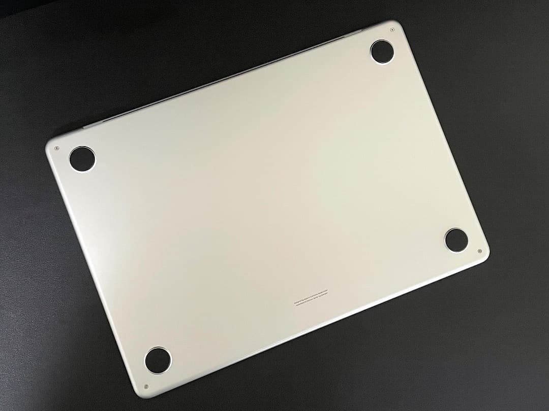 【美品】MacBook Air （M2, 2022）13.6㌅ 箱付 綺麗