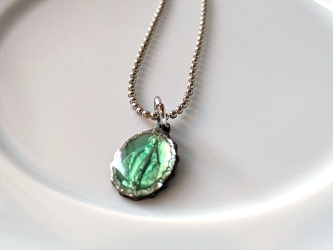 キリスト教チャーム　聖母像 ペンダント ネックレスチャーム