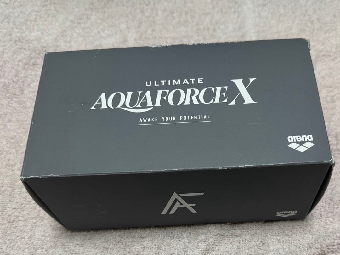 【値下げ】2021年購入　arena 競泳用　メンズ Topモデル　サイズXS