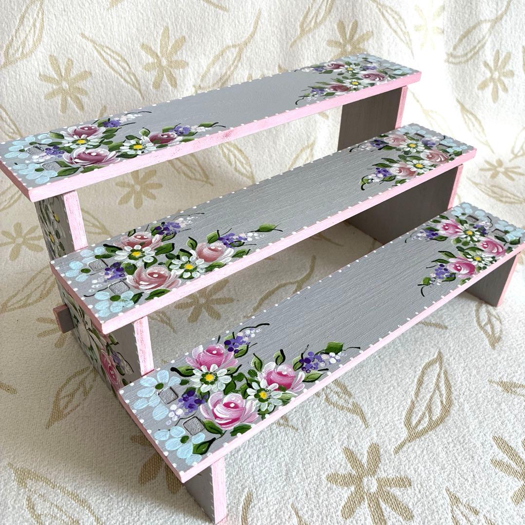 トールペイント 木製3段傾斜シェルフ、キャニスターラック、ディスプレイスタンド