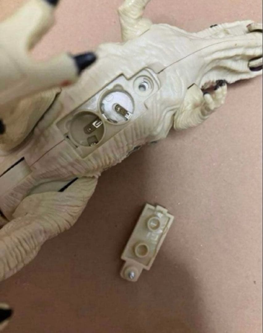 ジュラシックワールド ハズブロ 恐竜 フィギュア 3体セット インドミナス