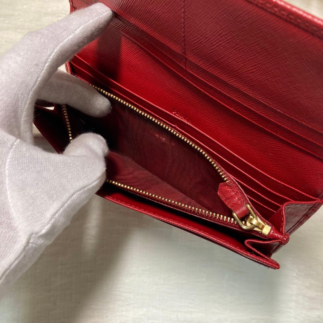お買い得品　PRADA プラダ　サフィアーノ　長財布　赤　付属品　三角ロゴ
