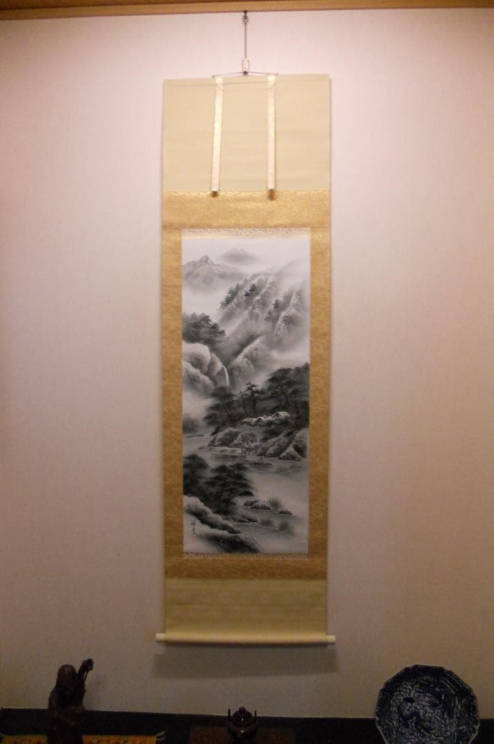掛け軸 今井祥堂 水墨山水 絹本 希少 軸装 茶道具 掛軸 美品 です。