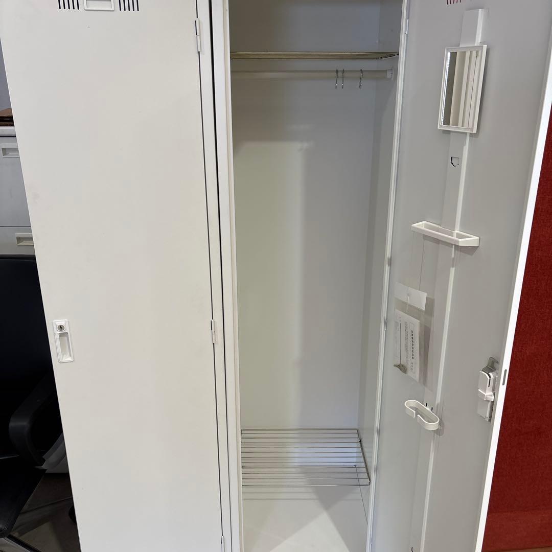 ロッカー　ホワイト　２つ