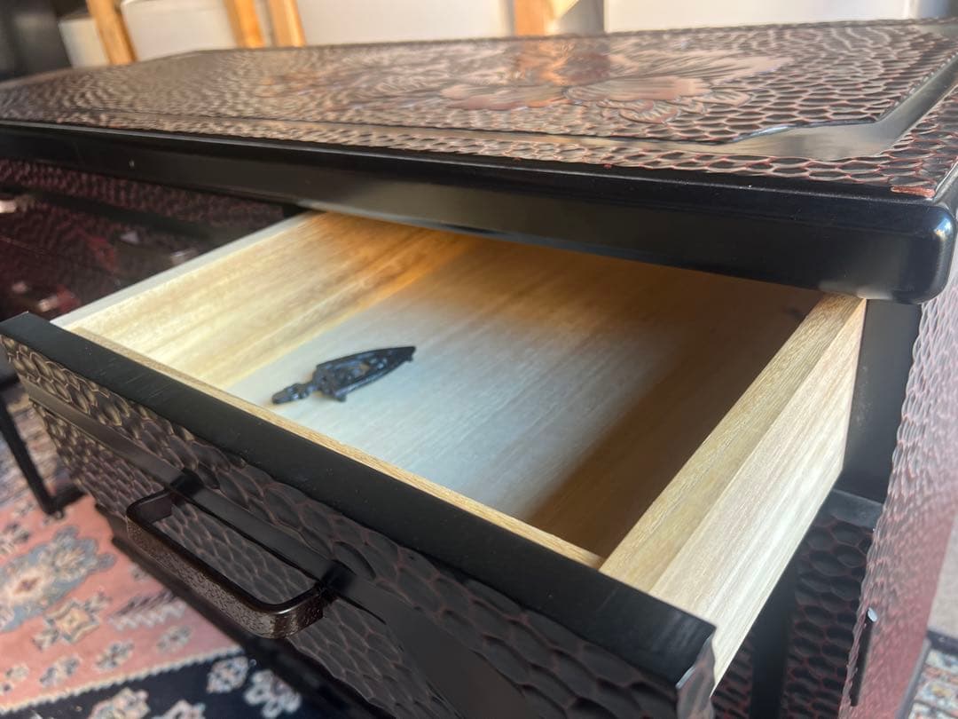 タンス　鎌倉彫　チェスト　CAPIC タンス