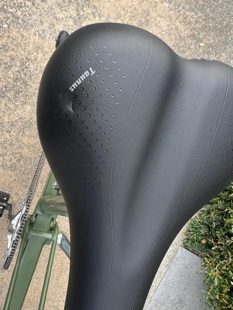 CarryMe エアータイヤ仕様 マットオリーブグリーン 折りたたみ自転車