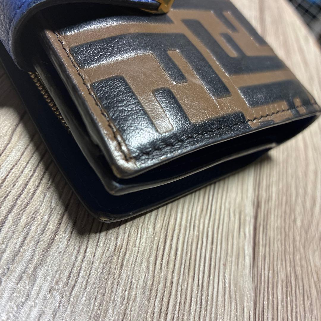Fendi フェンディ　二つ折り財布 FFロゴ　ブラウン×ブルー　ゴールド金具