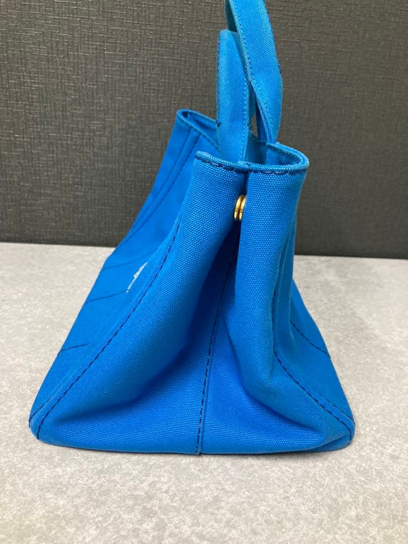 PRADA 青 カナパ ハンドバッグ