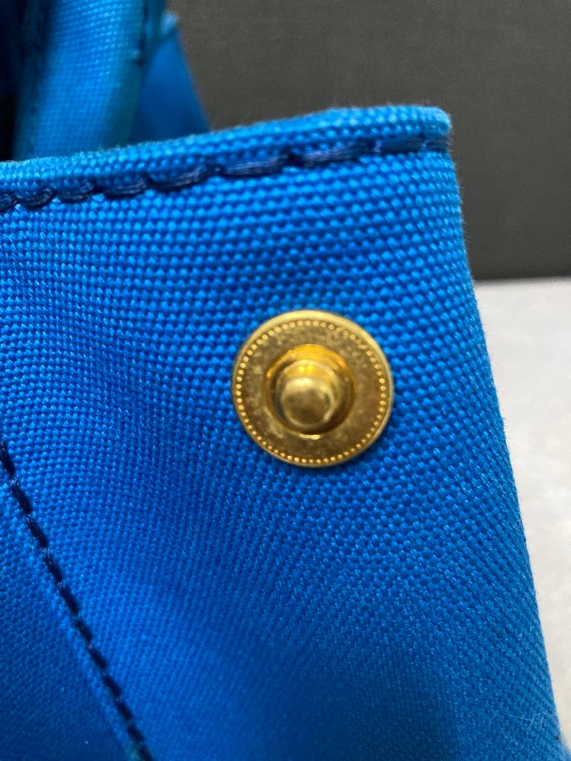 PRADA 青 カナパ ハンドバッグ