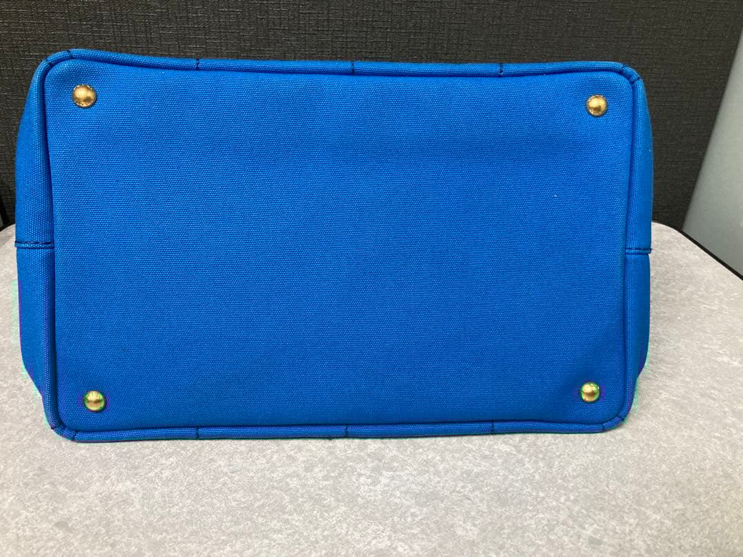 PRADA 青 カナパ ハンドバッグ