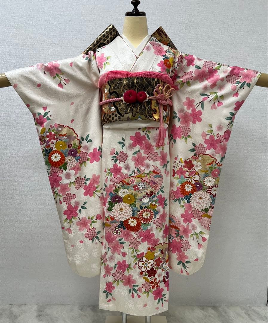 小柄な方　振り袖　フルセット　白　別誂長襦袢　成人式　金彩加工　刺繍入り　736