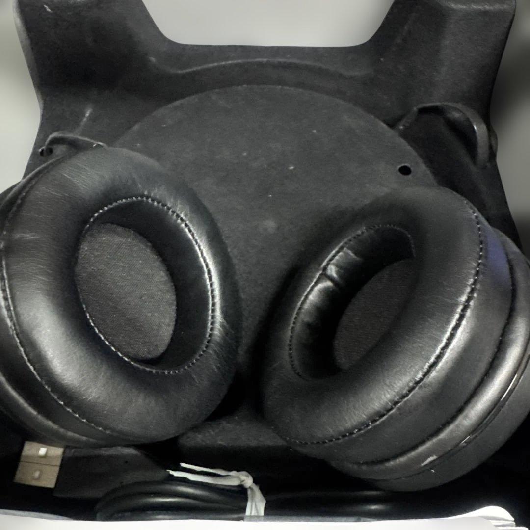 RAZER ADARO Black Bluetooth ヘッドフォン